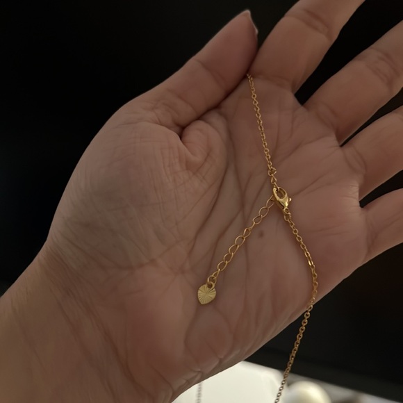 Lovestylize “Love” necklace - Picture 3 of 3